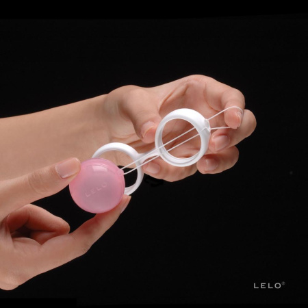 Набор вагинальных шариков LELO Beads, диаметр 3,5 см, изменяемая нагрузка, 2х28 и 2х37 г || Набір вагінальних кульок LELO Beads, діаметр 3,5 см, змінне навантаження, 2х28 та 2х37 г