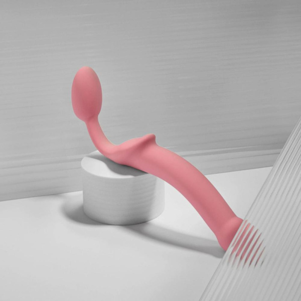 Безремневой страпон Strap-On-Me Rose M, полностью регулируемый, диаметр 3,3см